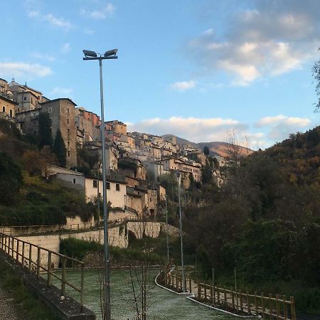 Casa Ai Piedi Della Riserva Naturale Pettorano sul Gizio Luaran gambar