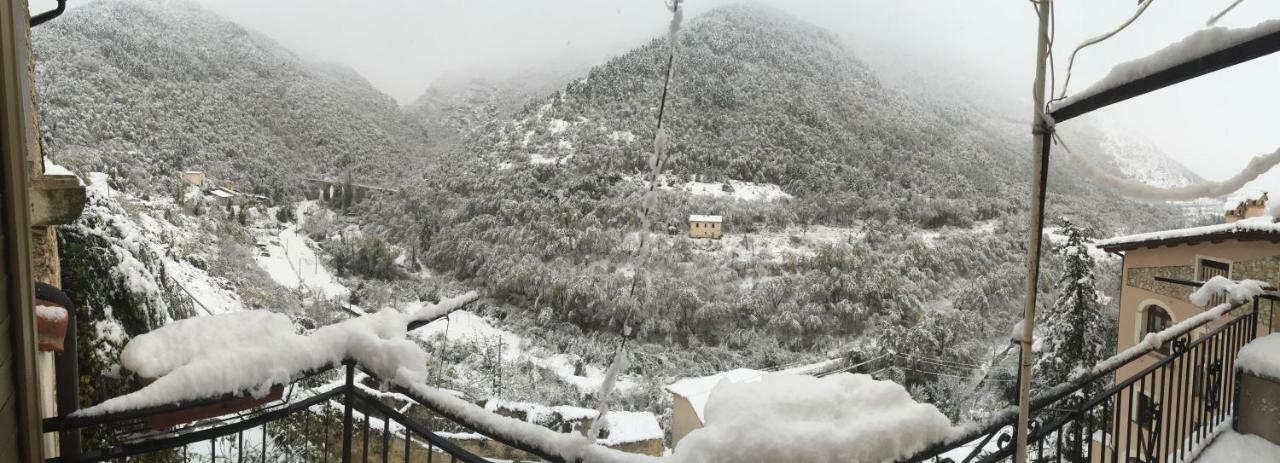 Casa Ai Piedi Della Riserva Naturale Pettorano sul Gizio Luaran gambar