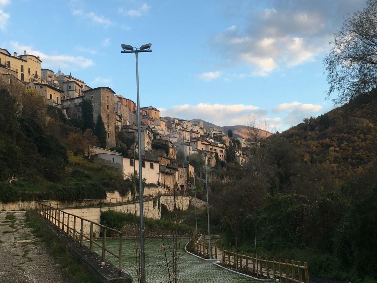 Casa Ai Piedi Della Riserva Naturale Pettorano sul Gizio Luaran gambar