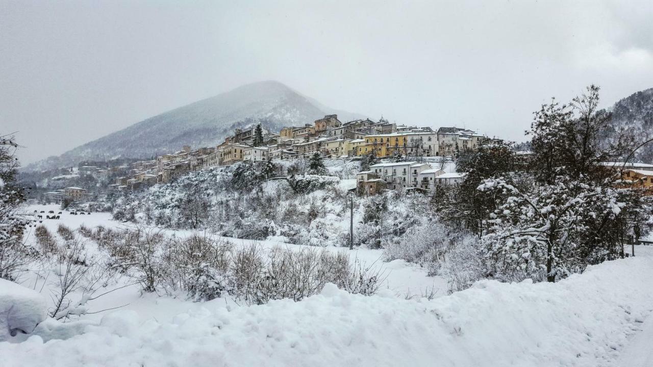 Casa Ai Piedi Della Riserva Naturale Pettorano sul Gizio Luaran gambar