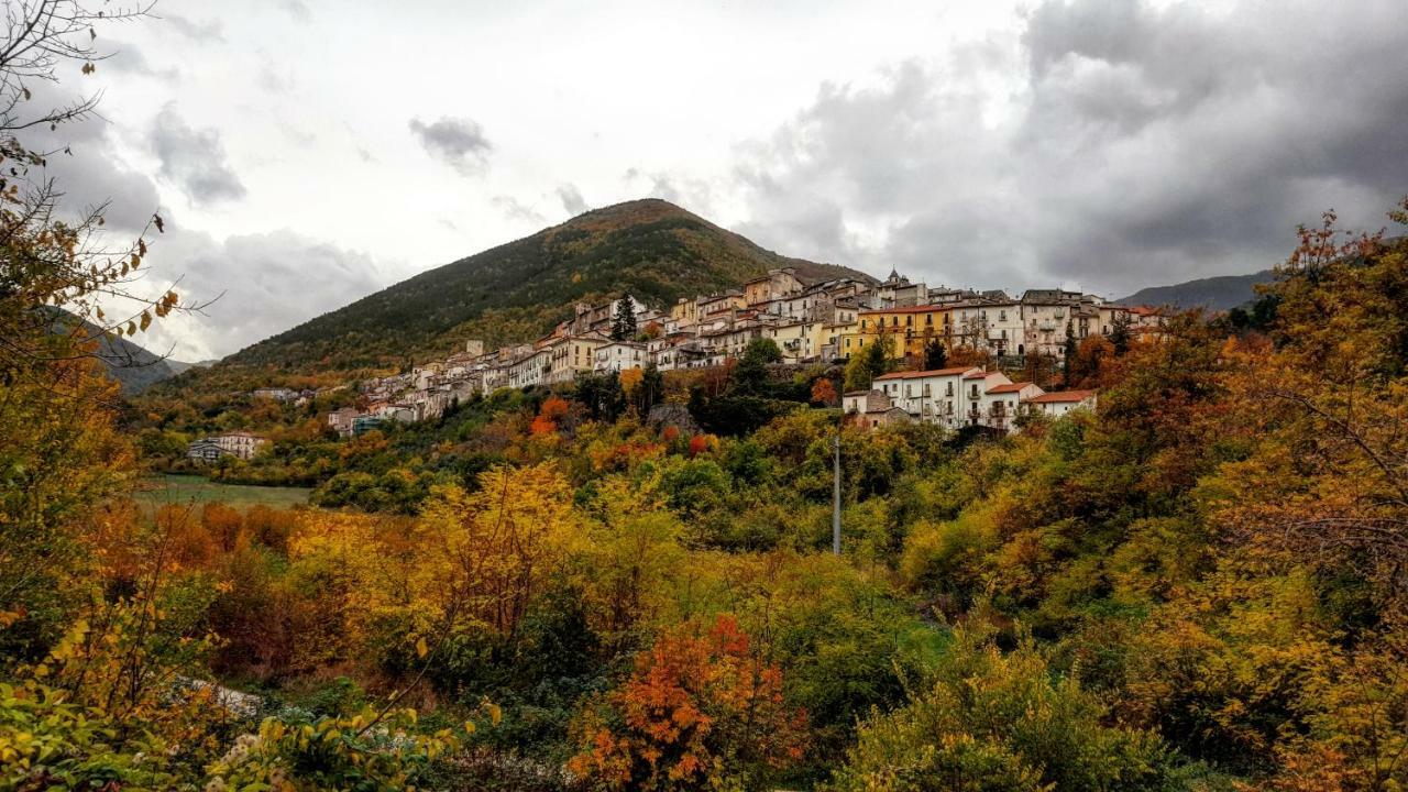 Casa Ai Piedi Della Riserva Naturale Pettorano sul Gizio Luaran gambar